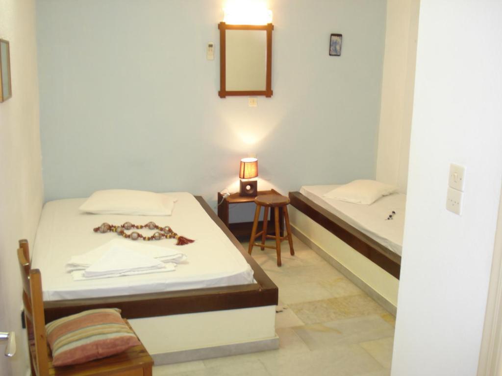 Pension Lagoudera Naxos City Room photo